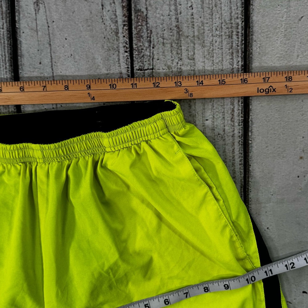 Nike Dri-FIT Men’s Large Neon Yellow Running Shorts Zipper Pocket - Picture 8 of 10